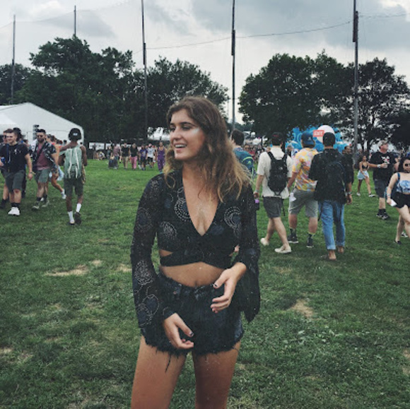 Meet your Posher, Elsa - Picture 1 of 1